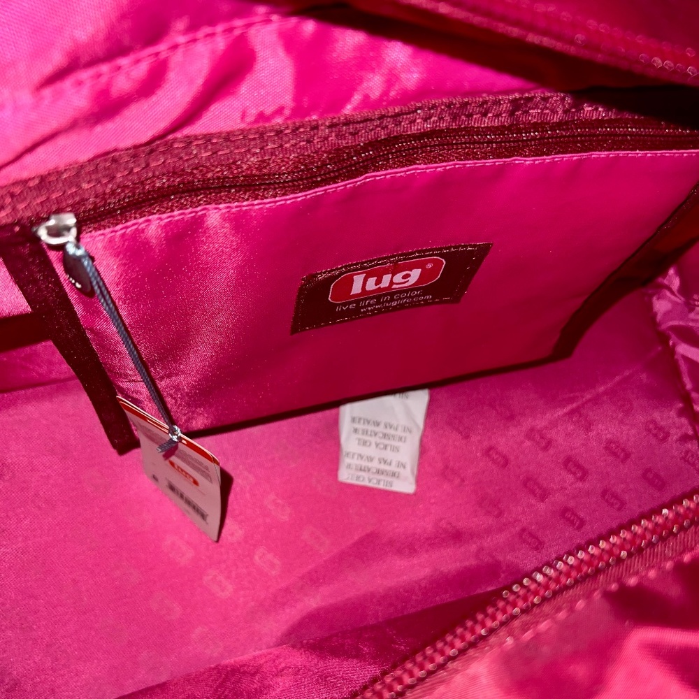 Lug Caboose Carry All Bag NWT'S Cranberry Red - Picture 15 of 16